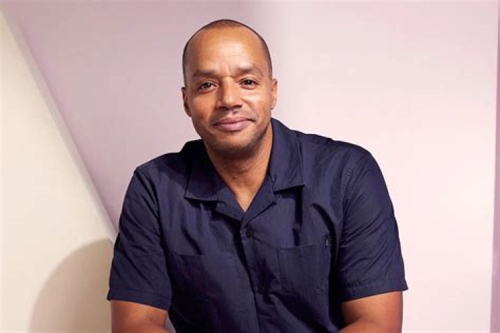 Donald Faison Biography: Wife, Movies, Age, TV Shows, Net Worth, Height, Children, Teeth, Young, Instagram