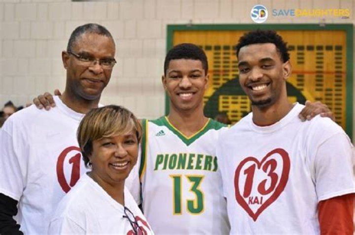 Keita Bates-Diop Bio, Age, Height, Weight, Girlfriend, Parents, Children, Net Worth