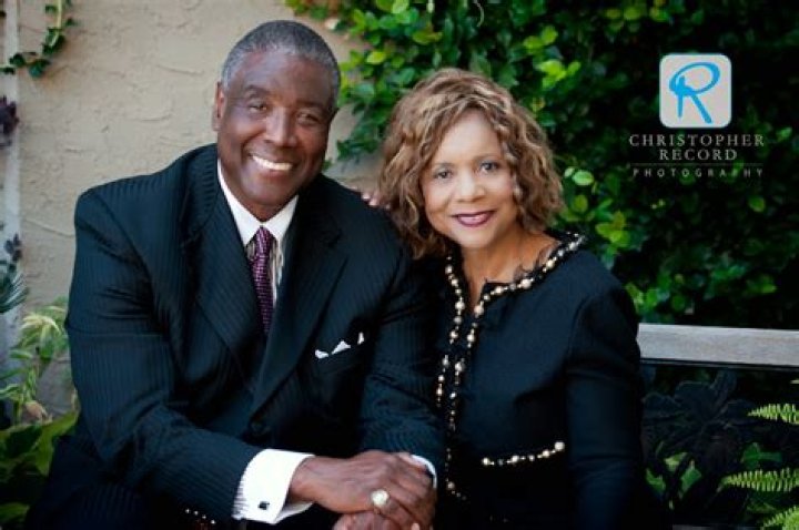 Paul Silas Family: Wife Carolyn Silas And Son Stephen Silas Mourns Death Of Their Loved One