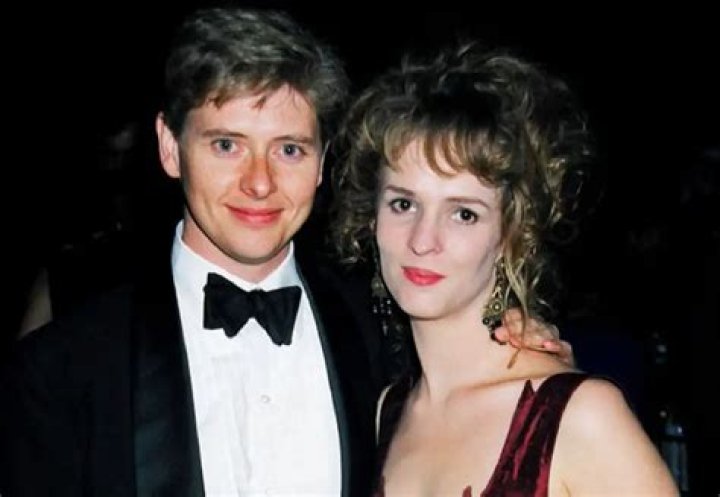 Tabatha Southey – Dave Foley’s Ex-wife Is A Writer, Children – Basil And Edmund