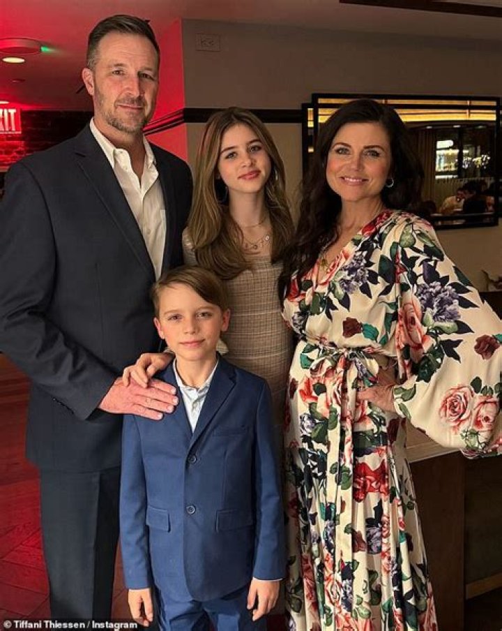 Where Is Kelly Kapowski Now? Tiffani Thiessen Age Husband And Kids – Is She Pregnant?
