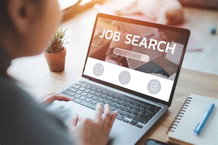 Which platform is an employment website that helps job seekers to locate new job opportunities